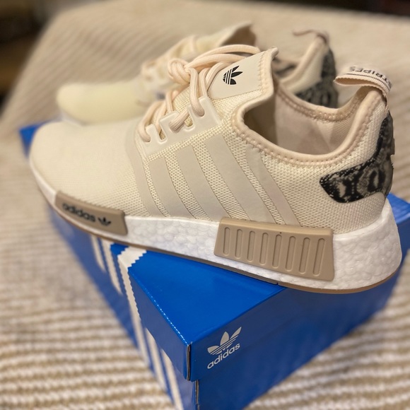 Women’s Adidas NMD-R1 “snakeskin” - Picture 6 of 6